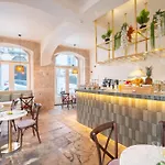 Hotel Once Upon 4*