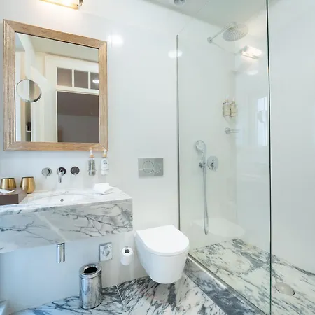 Готель Once Upon 4*