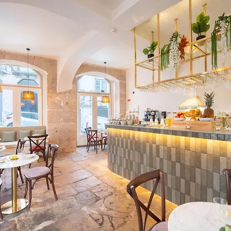 Готель Once Upon 4*